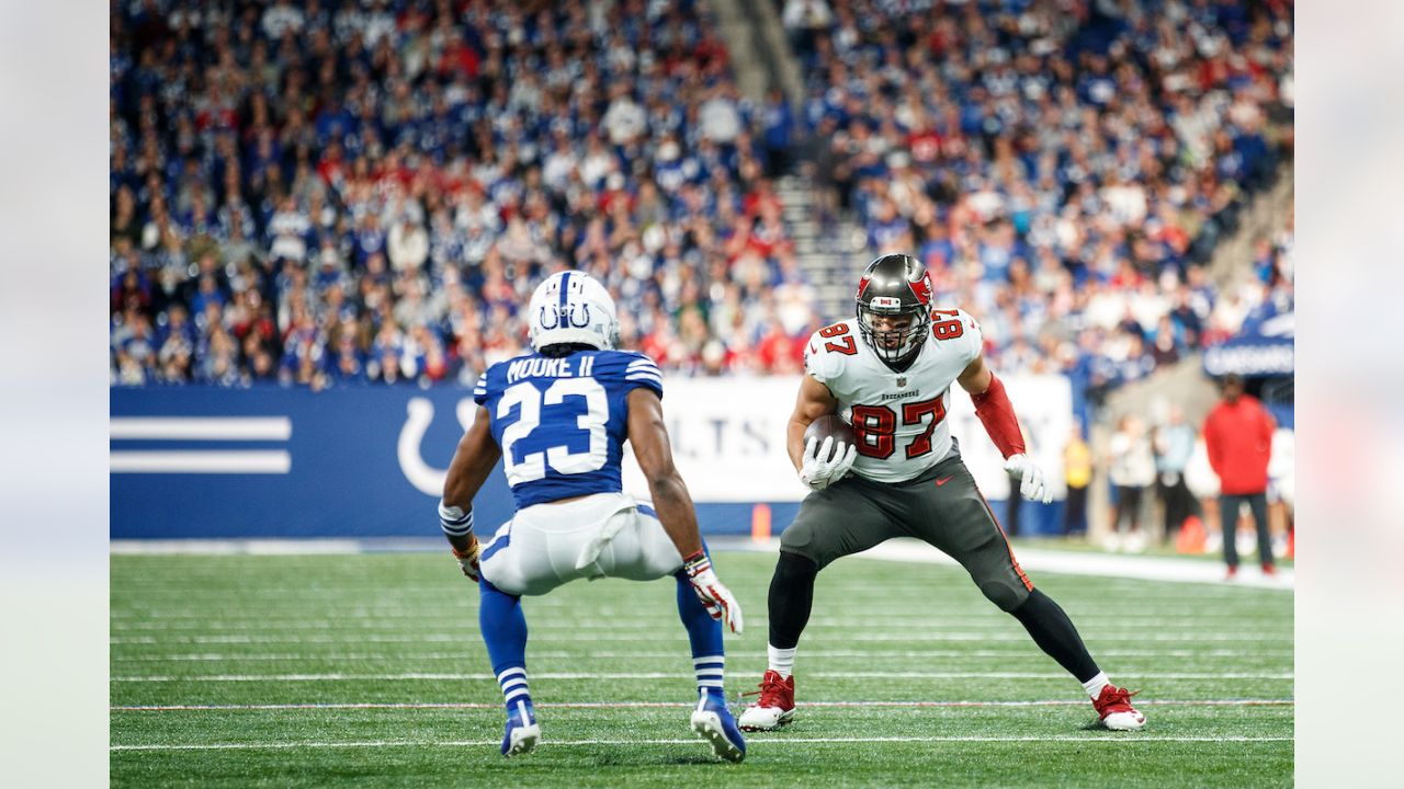 August 28, 2021: Tampa Bay Buccaneers tight end Rob Gronkowski (87) waves  to fans during an NFL preseason game between the Houston Texans and the Tampa  Bay Buccaneers on August 28, 2021