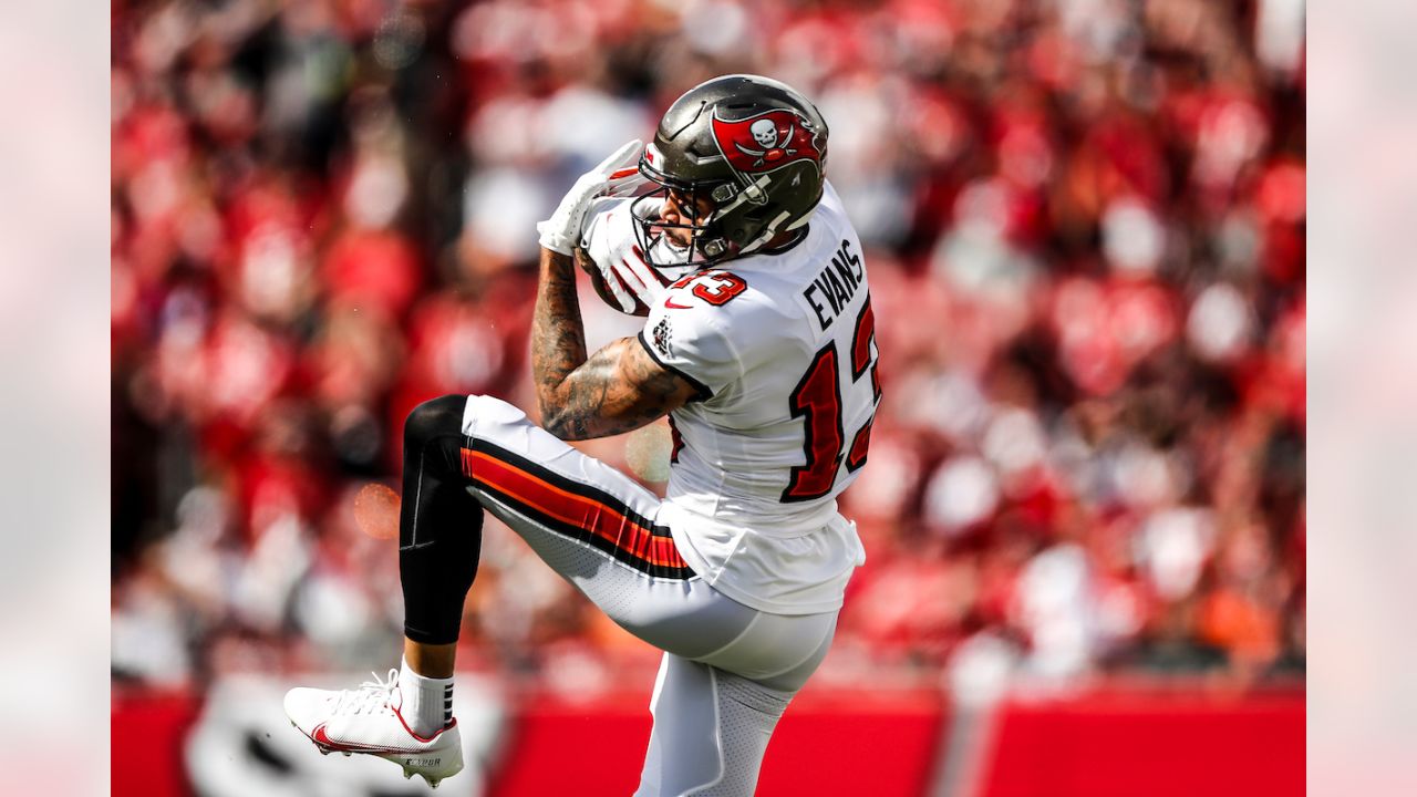 Buccaneers crush the Falcons in a 48-25 victory - ESPN 98.1 FM - 850 AM WRUF