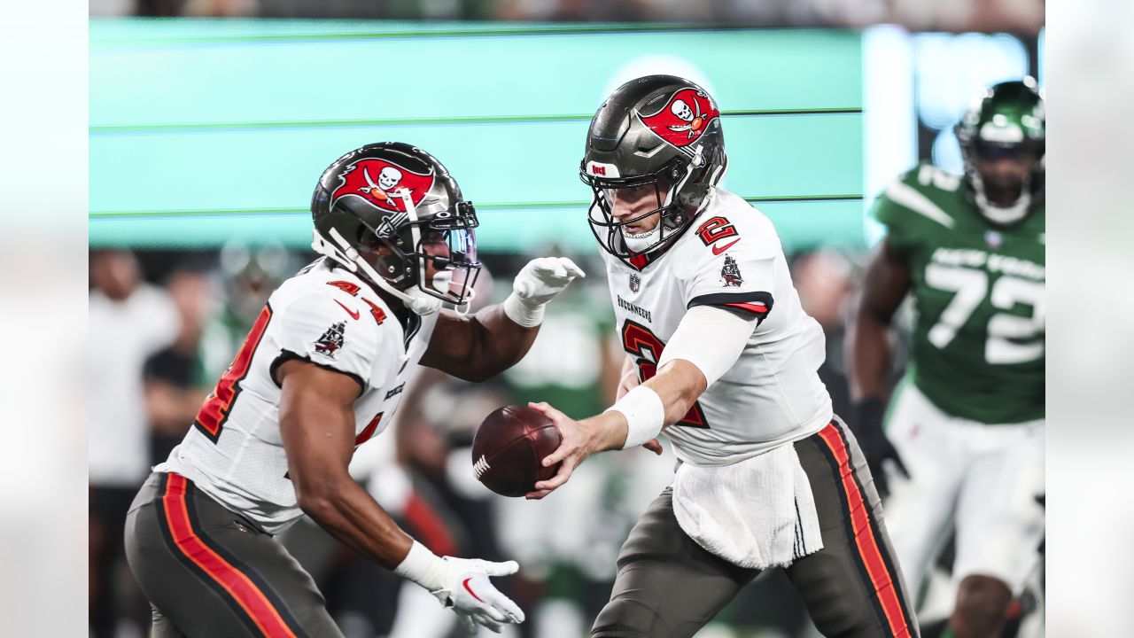 Mayfield sits while Trask plays in Bucs' 13-6 preseason win over Jets.  Backup Wolford injures neck