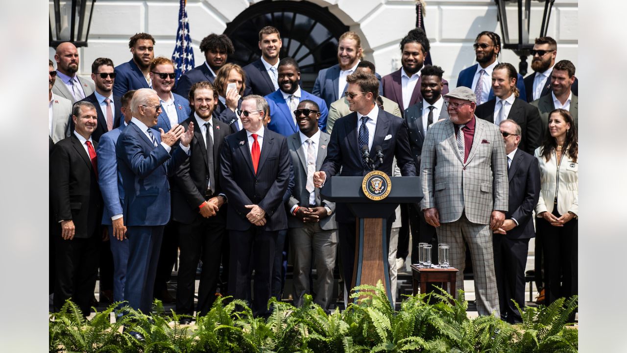 Brady, Bucs visit Biden at White House