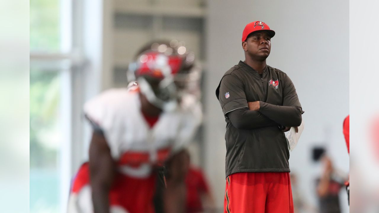 Understanding the Install: Bucs DC Todd Bowles Gives Insight into Defensive  Preparation