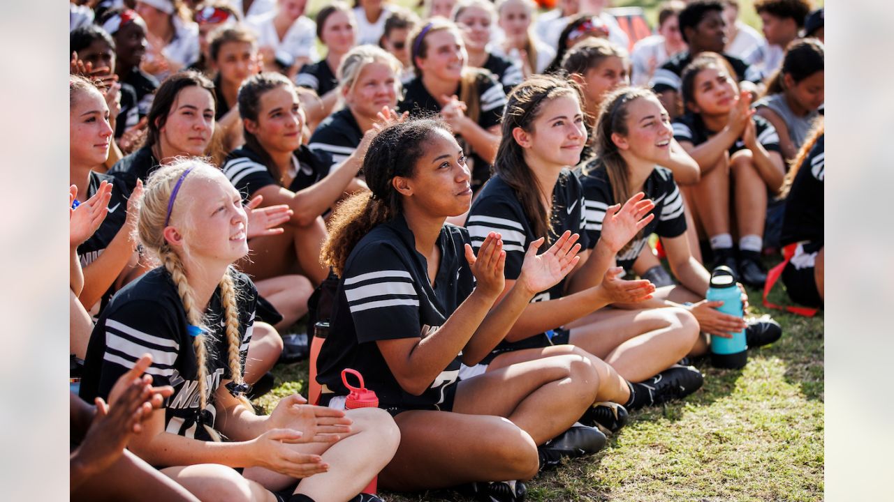 All-girls flag football league officially kicks off in the South Bay –  Daily Breeze