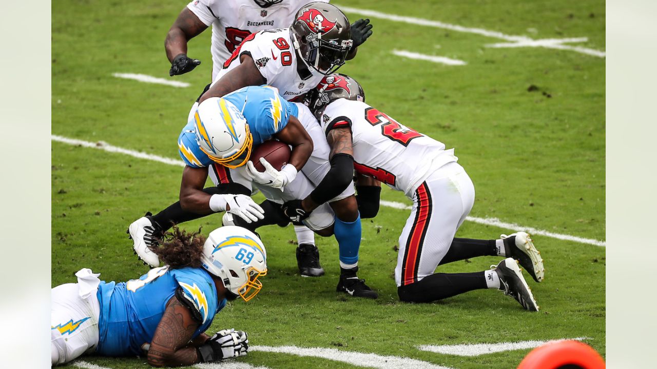 Chargers Fall to Rallying Bucs 38-31 in Third Straight Loss