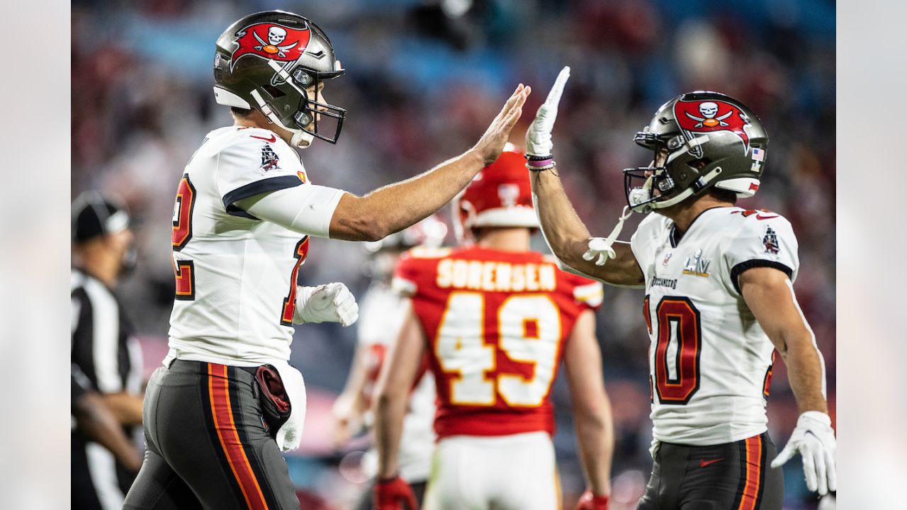 WTAE-TV Pittsburgh - INCREDIBLE! The Tampa Bay Buccaneers are #SuperBowl  Champions and QB Tom Brady has won his 7th title. Wow! Congratulations to  TB12 and the Bucs.