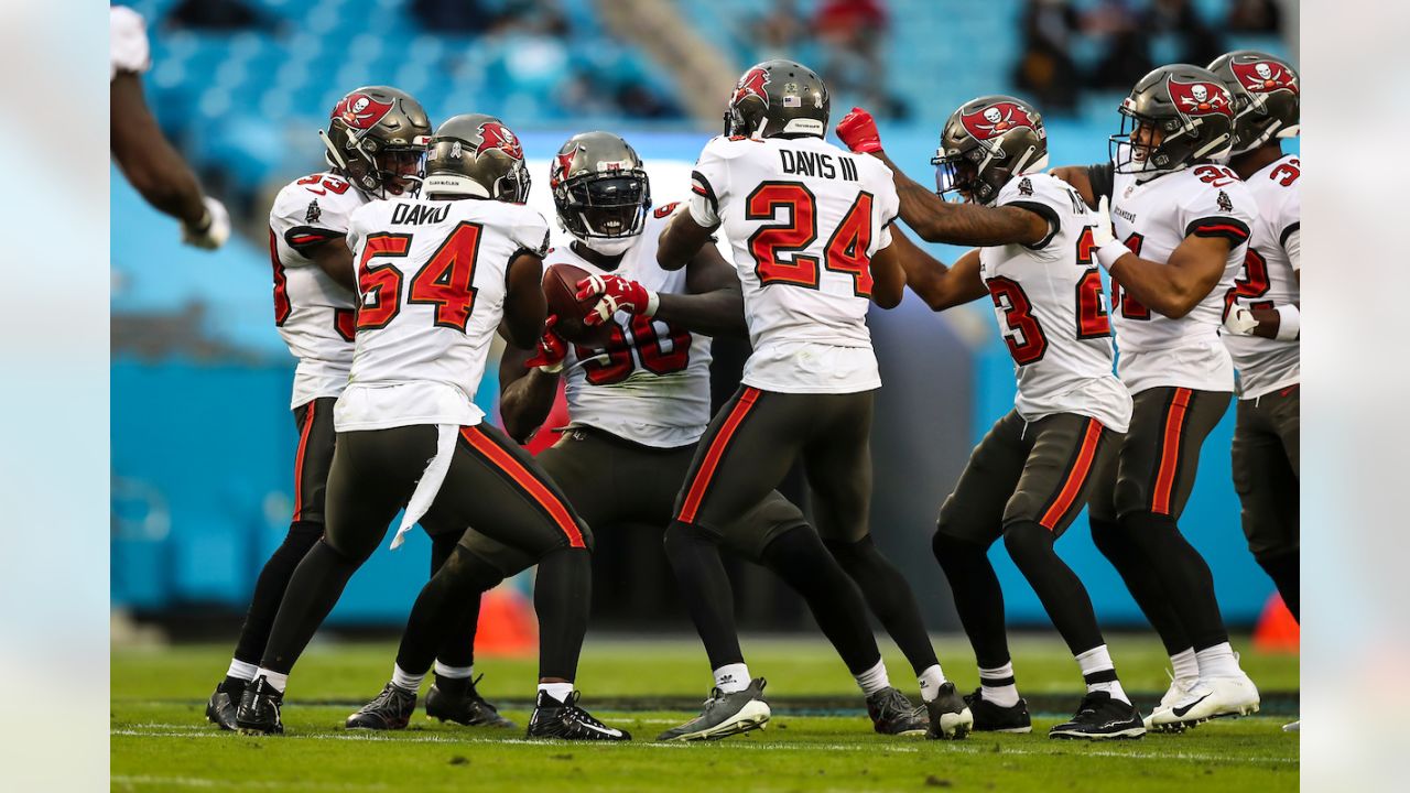 Brady, Buccaneers bounce back with 46-23 win over Panthers