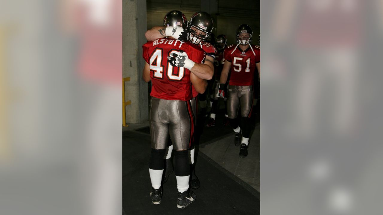 Mike Alstott..the A train! LOVED this guy when he played for Tampa  Bay.he was unstoppable!