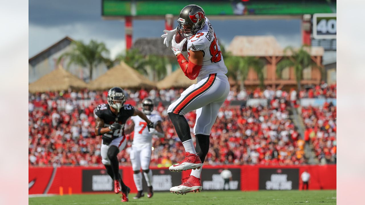 August 28, 2021: Tampa Bay Buccaneers tight end Rob Gronkowski (87) waves  to fans during an NFL preseason game between the Houston Texans and the Tampa  Bay Buccaneers on August 28, 2021