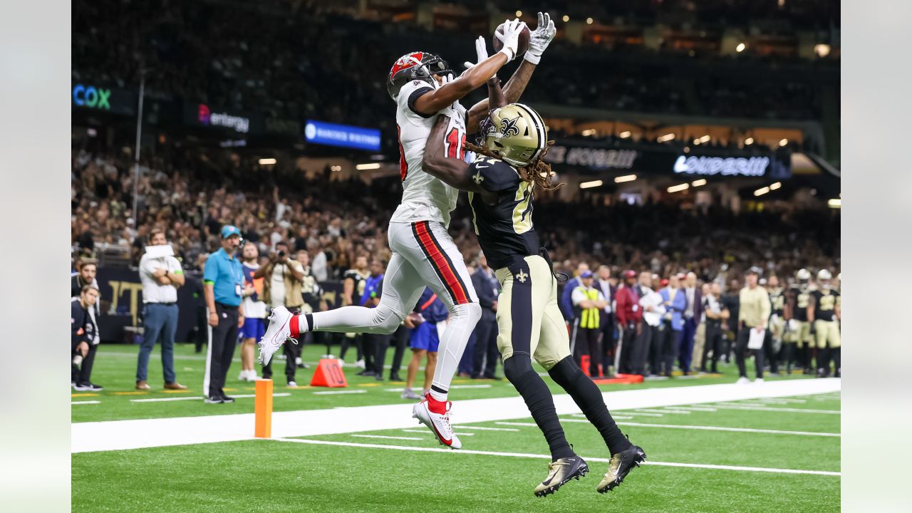 Bucs Game: Bucs sail past Saints 26-9, take first place in NFC South