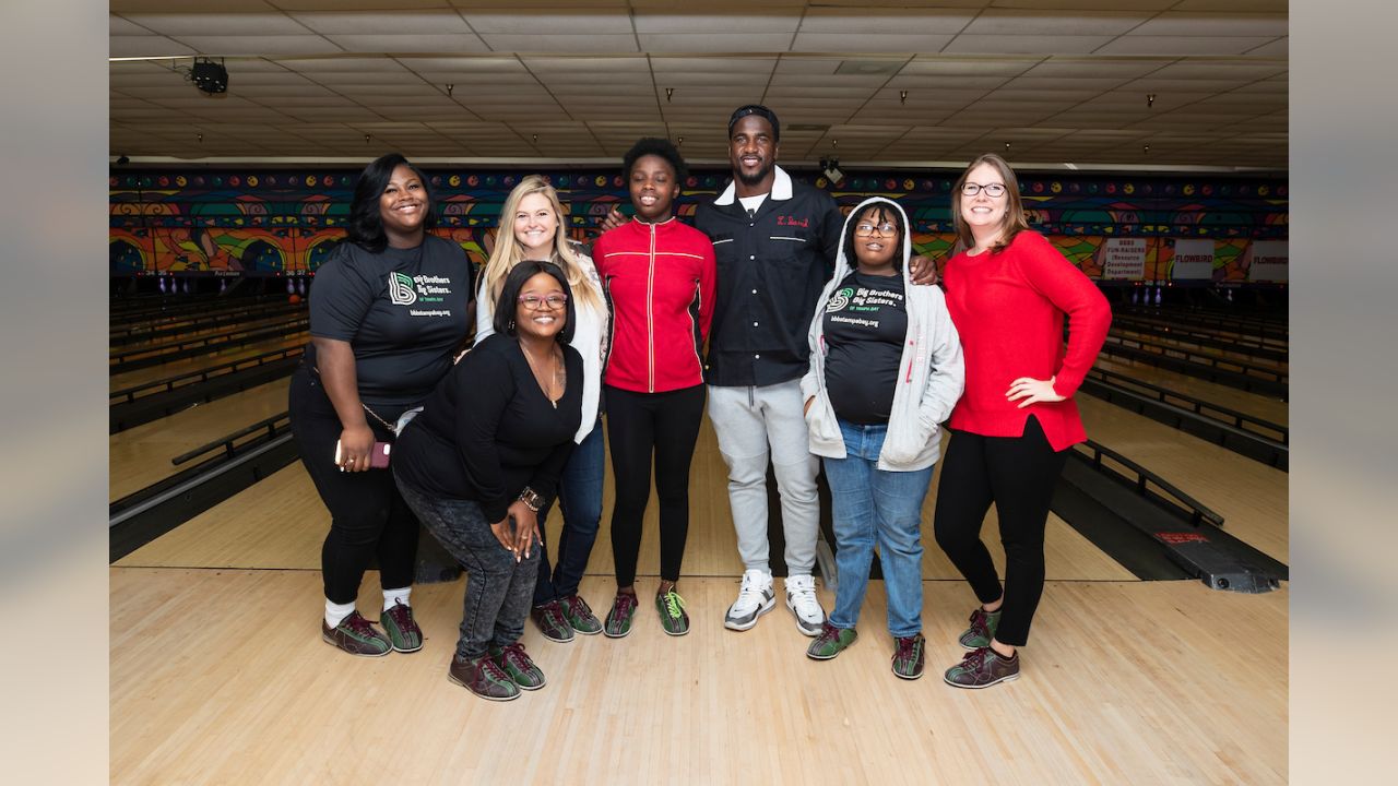 Annual Lavonte David Bowl For Kids' Sake Shows Support for Mentoring  Programs - Big Brothers Big Sisters of Tampa Bay