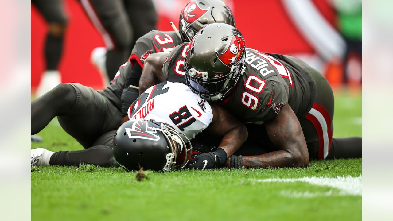 Bucs Finish 11-5, Beat Falcons 44-27 - Bucs Nation