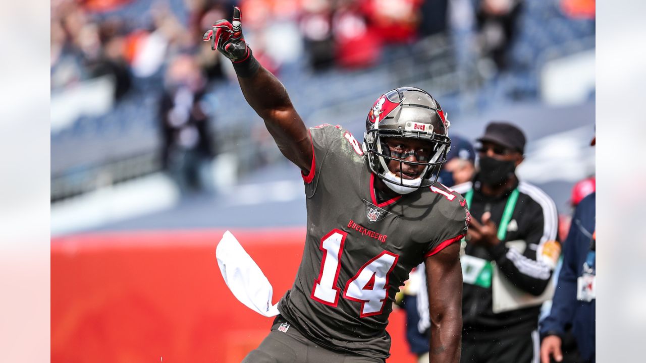 HIGHLIGHTS: Buccaneers Defeat Broncos 28-10 in Week 3