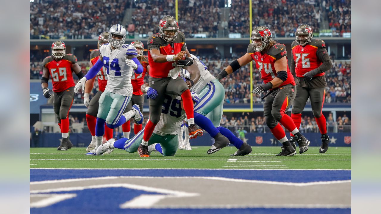 Buccaneers-vs-Cowboys_700x525