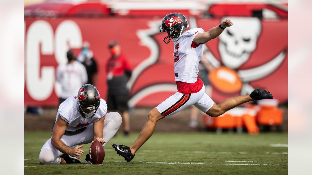 TAMPA, FL - JUL 26: Alex Cappa (65) goes thru a drill during the Tampa Bay  Buccaneers Training Camp on July 26, 2021 at the AdventHealth Training  Center at One Buccaneer Place