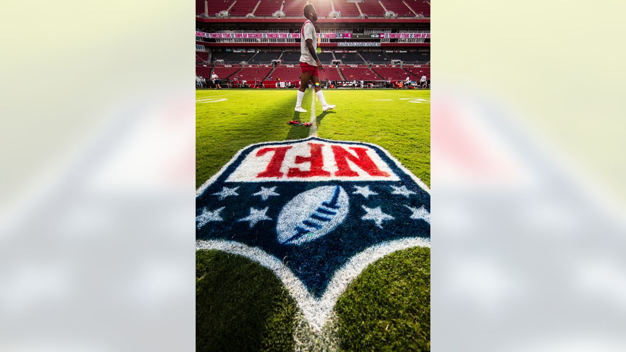 Tennessee Titans vs Tampa Bay Buccaneers NFL preseason game photos