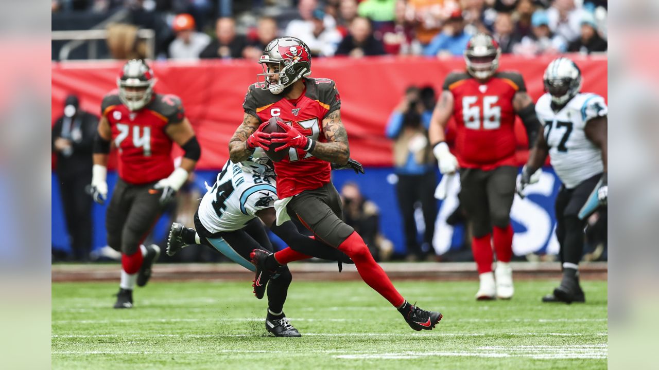 Carolina Panthers 37-26 Tampa Bay Buccaneers: London debut win for