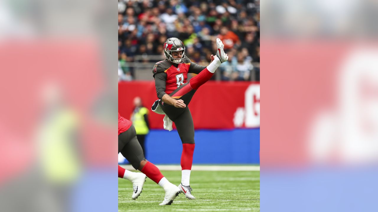 Carolina Panthers 37-26 Tampa Bay Buccaneers: London debut win for