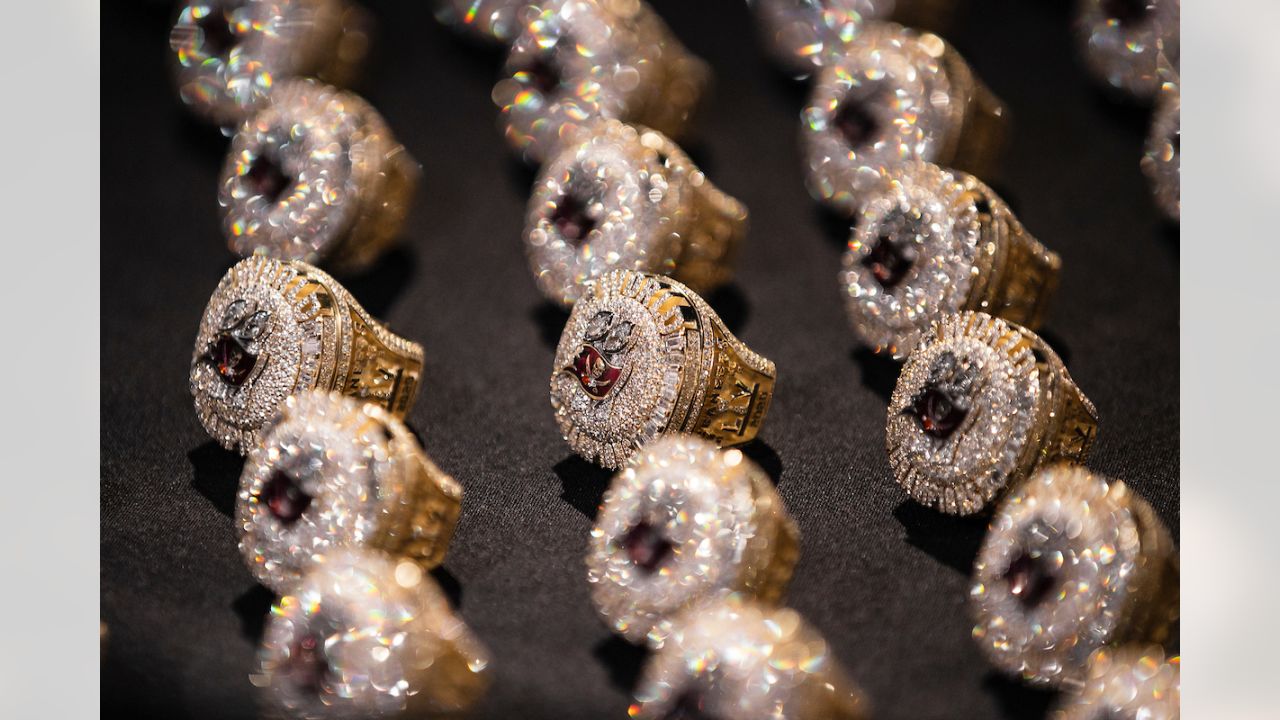 Bucs receive their Super Bowl rings - Bucs Nation