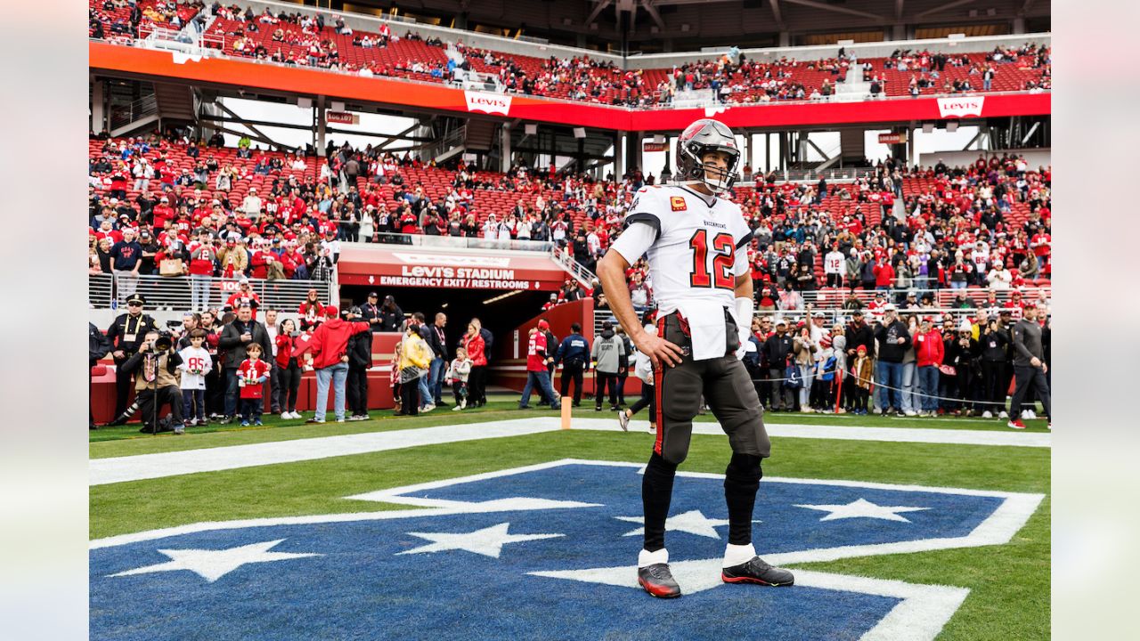 SANTA CLARA, CA - DECEMBER 11: Tampa Bay Buccaneers quarterback Tom Brady  (12) throws a pass in the second quarter of an NFL game between the San  Francisco 49ers and Tampa Bay