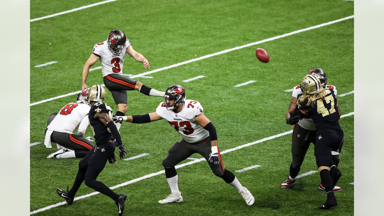 2-Point Conversion: Evans' Fight Helps Bucs K.O. Saints