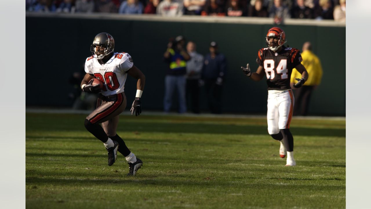 Bucs' Ronde Barber Receives Viral Reaction Amid HOF News