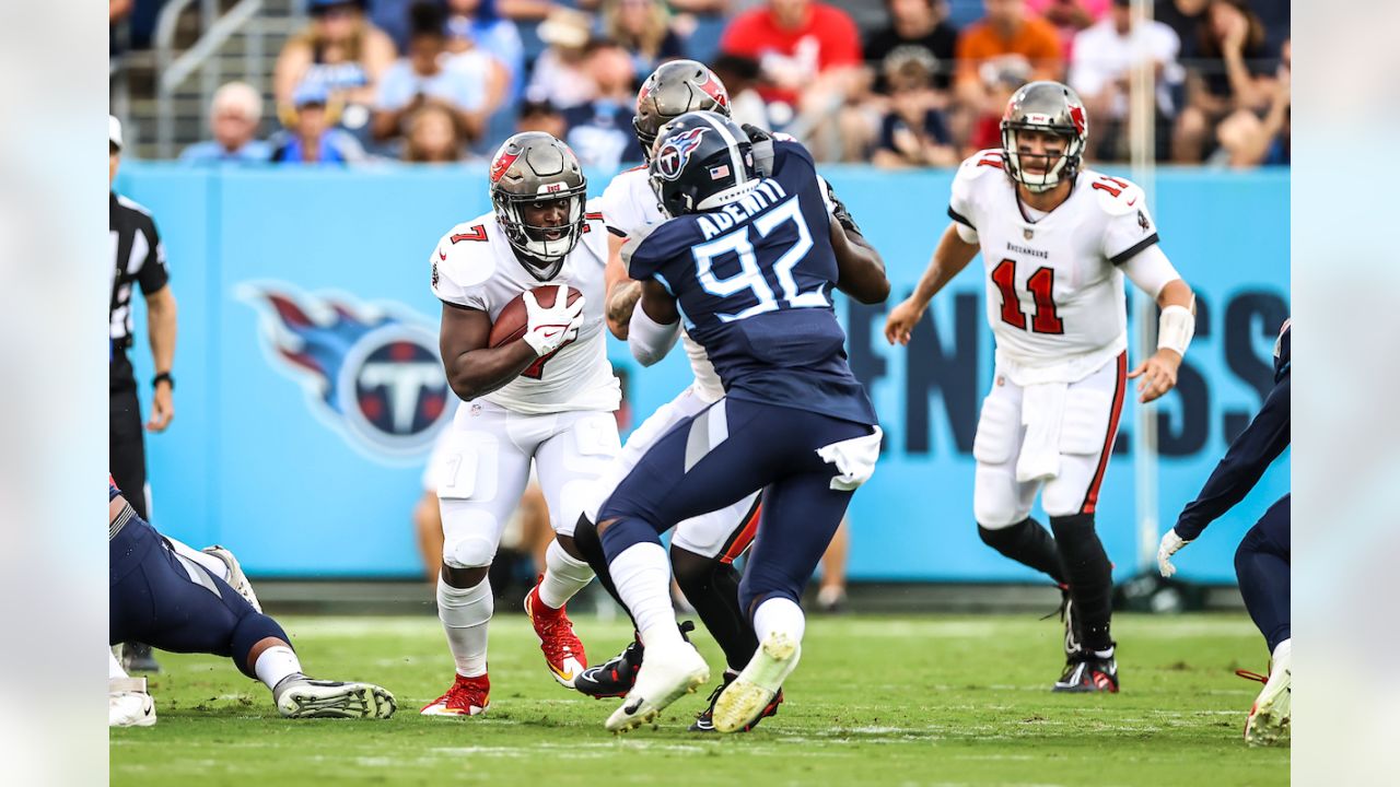 Titans preseason vs Bucs 2009, gravescout