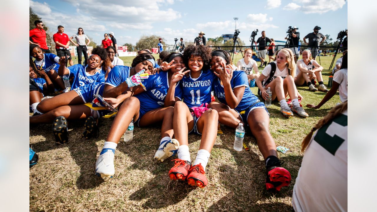 All-girls flag football league officially kicks off in the South Bay –  Daily Breeze