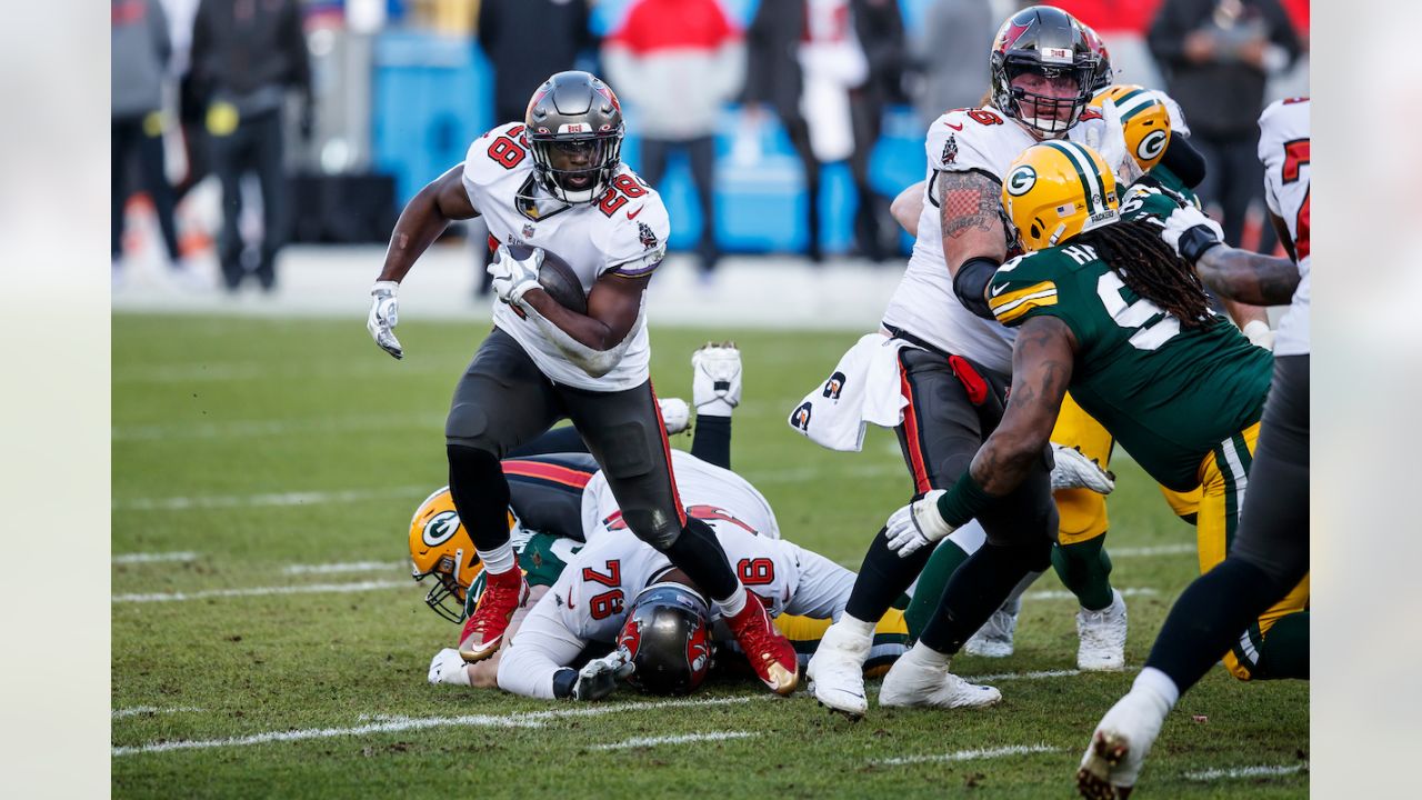 The Recorder - Road warriors: Bucs win 31-26 at Green Bay, reach Super Bowl