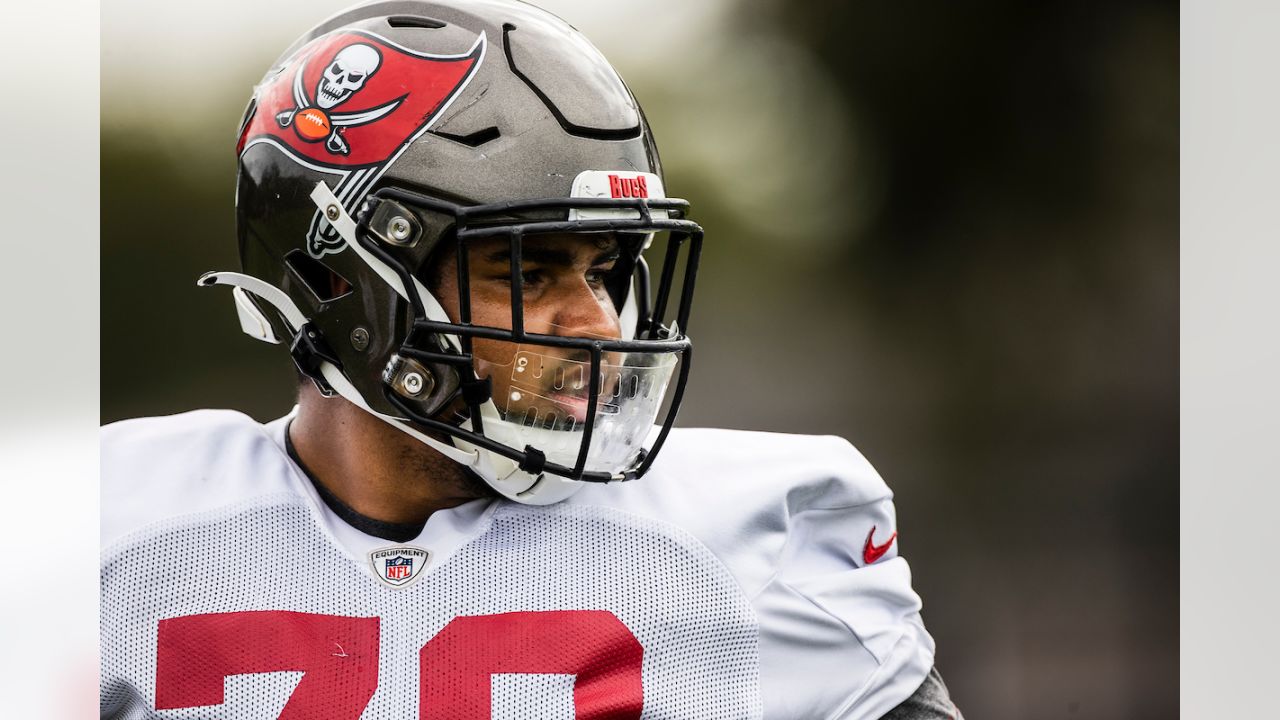 Khalil Mack gives Tristan Wirfs a welcome to the NFL moment