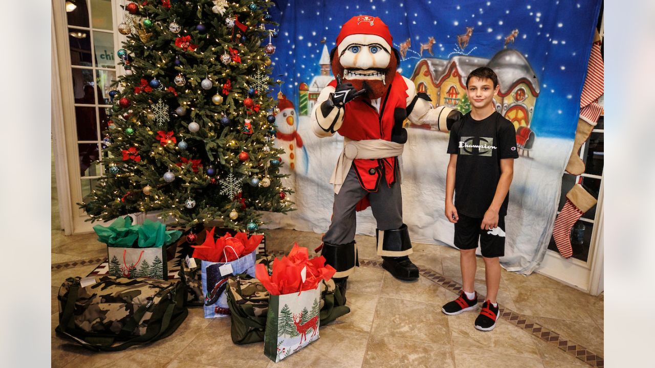 Buccaneers Bring Holiday Cheer for All in the Tampa Bay Community