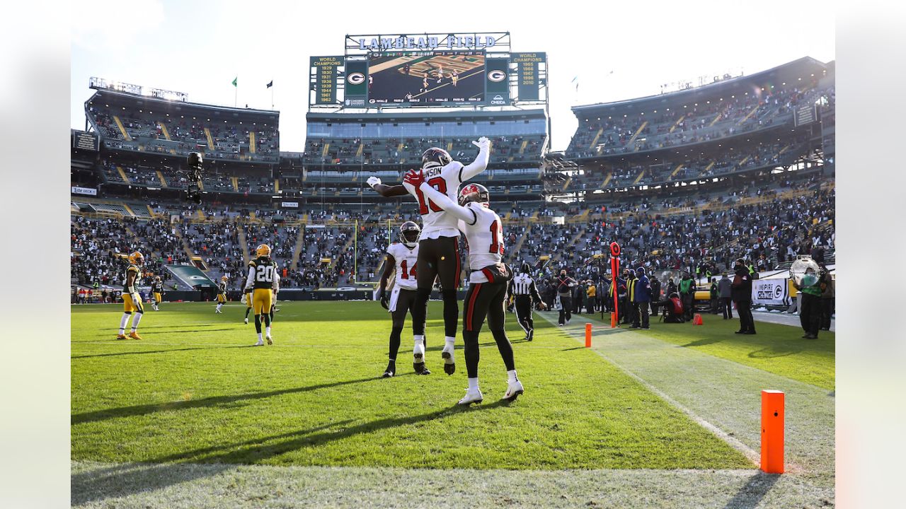 Bucs Hold Off Packers, Earn Historic Super Bowl Berth In Their Home Stadium