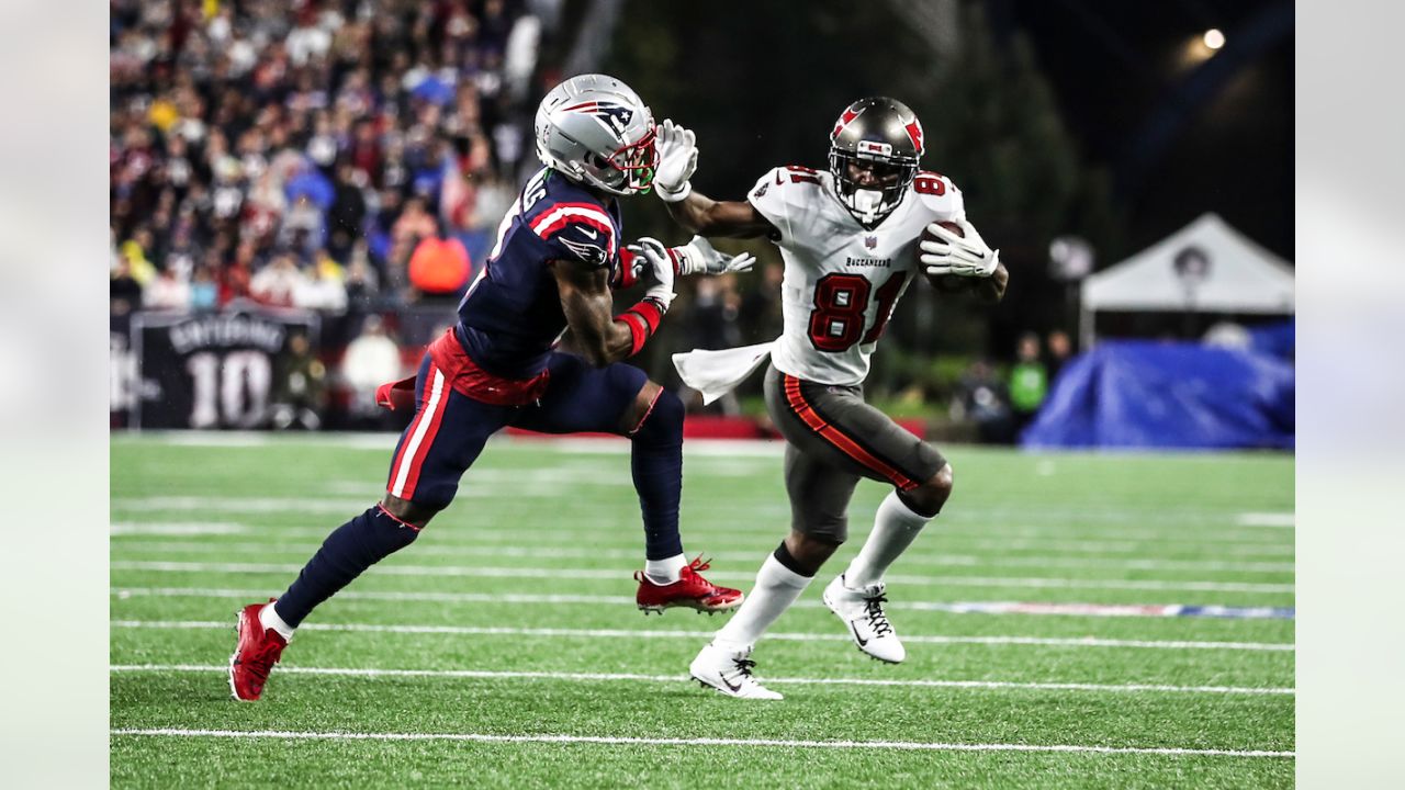 New England Patriots grind out narrow win over Buccaneers in Tampa, NFL