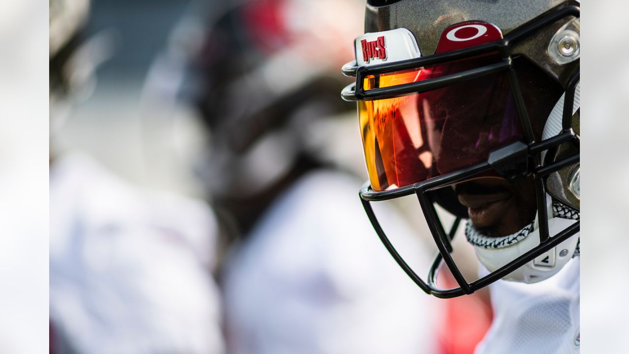 NFL, Oakley create coronavirus face shield for helmets