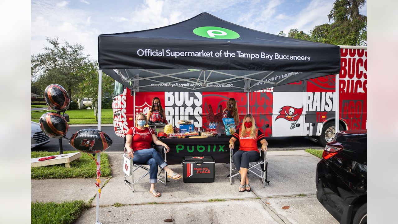 Tampa Bay Buccaneers host LGBT tailgate at Rams game - Outsports