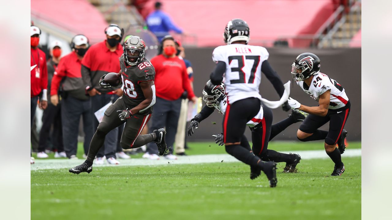 Falcons beat Bucs, clinch NFC's No. 5 seed - Statesboro Herald