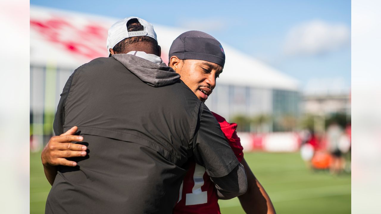 TAMPA, FL - JUL 26: Alex Cappa (65) goes thru a drill during the Tampa Bay  Buccaneers Training Camp on July 26, 2021 at the AdventHealth Training  Center at One Buccaneer Place