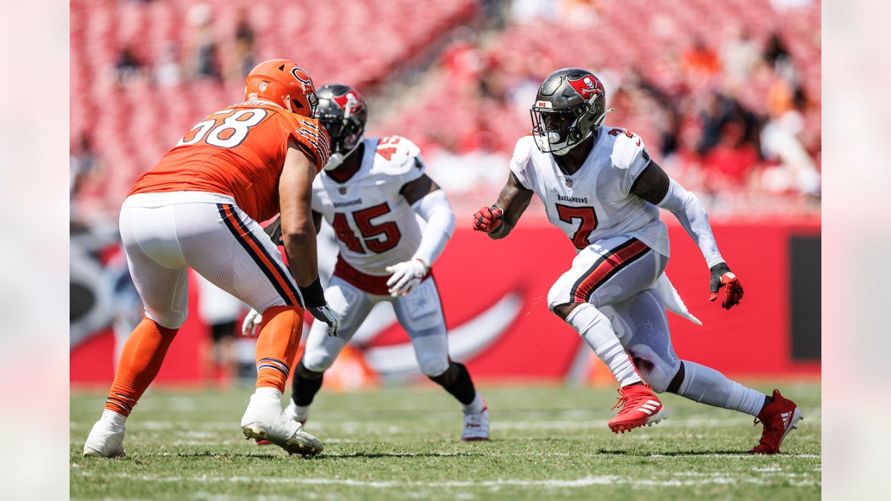 Vita Vea Pulled Off This Jersey Exchange With Grace And Aplomb