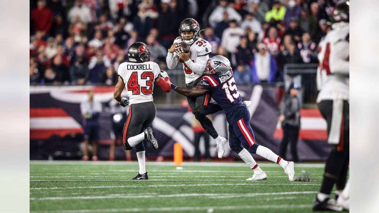 Tom Brady and Bucs edge out Patriots 19-17 - ESPN 98.1 FM - 850 AM WRUF