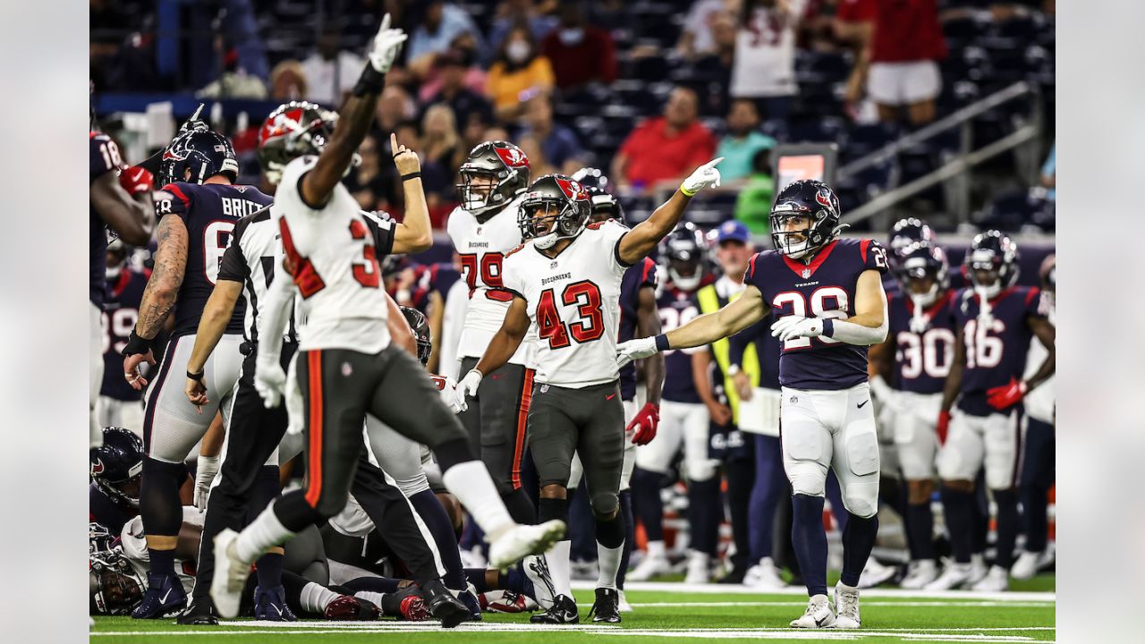 Tom Brady receives most extensive action of preseason, leads Tampa Bay to  win over Houston in finale - The Boston Globe