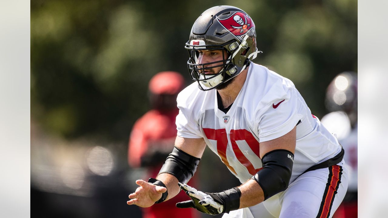 Tampa Bay Buccaneers offensive tackle Robert Hainsey (70) protects