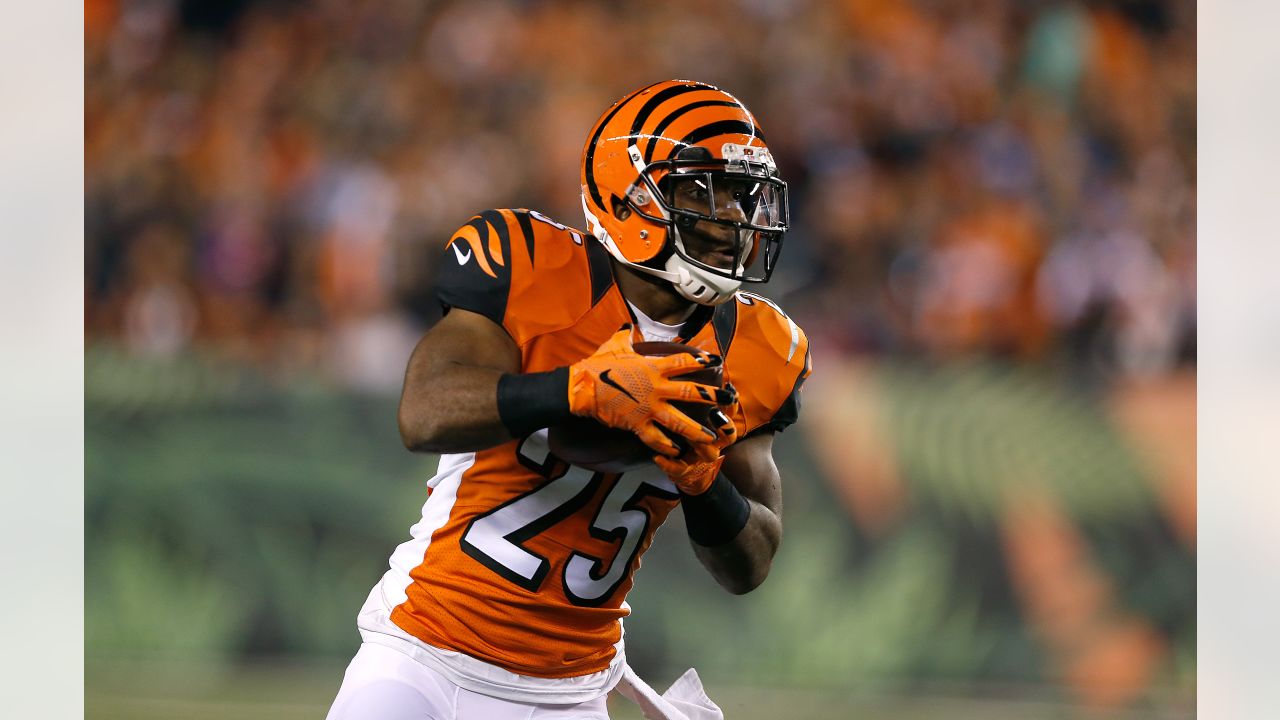 RB Giovani Bernard Explains Why He Signed with the Tampa Bay