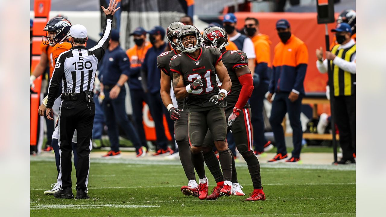 Bucs Defeat Denver Broncos 28-10 in Week 3 - Game Recap Story