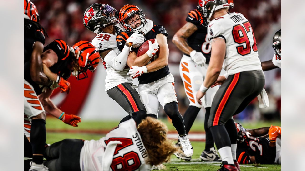 Bucs lose to Bengals 14-19