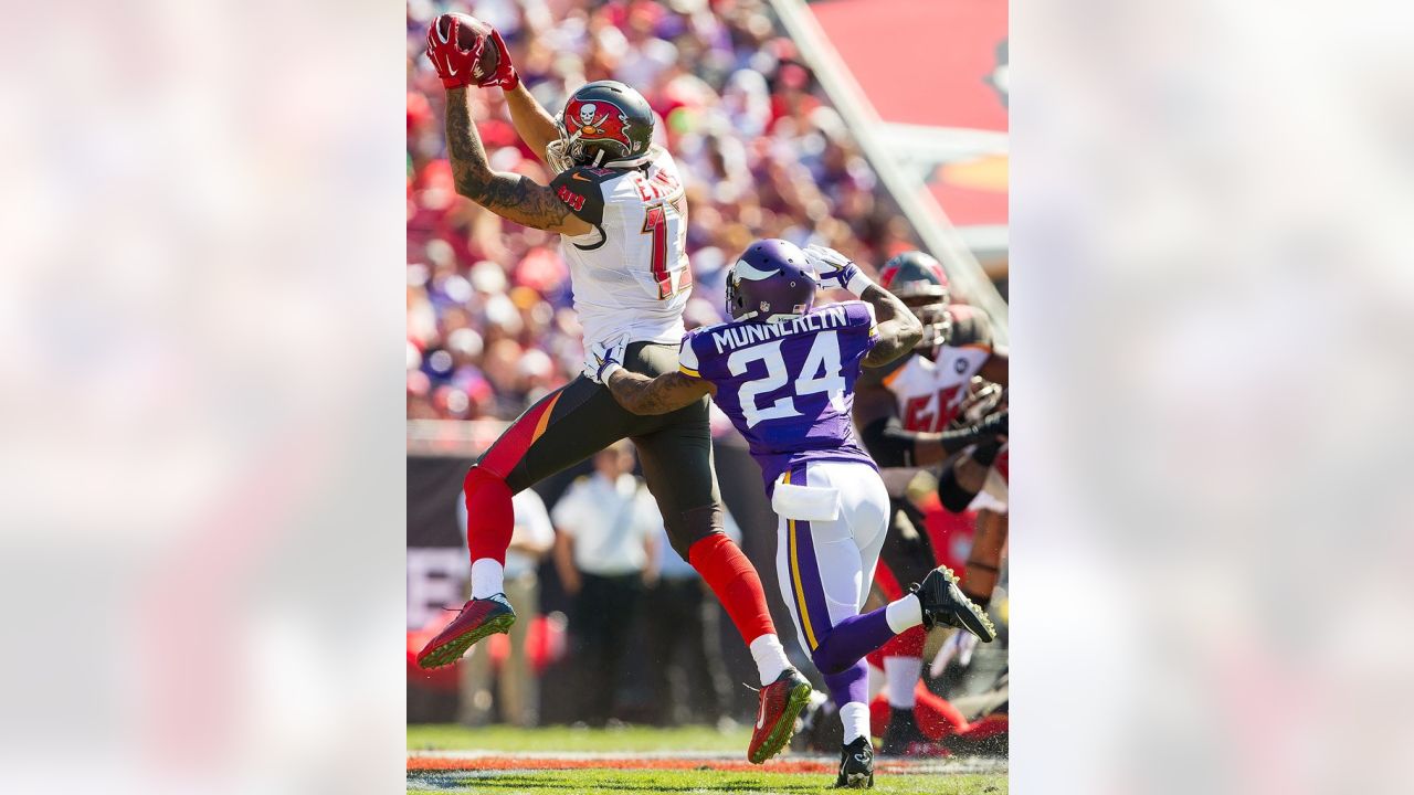 Vikings lose to Buccaneers 20-17 as mistakes, turnovers mar season