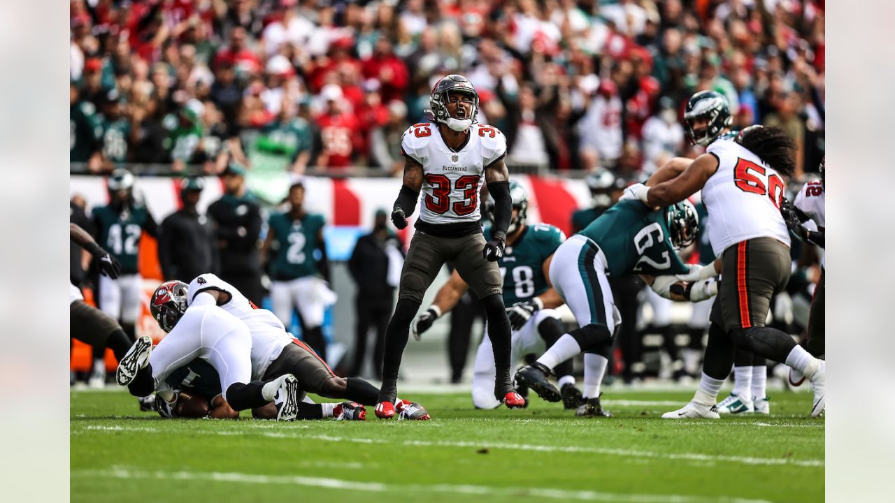 Watch: Boston Scott touchdown gives Eagles the early lead against Lions,  but Jalen Reagor carted off