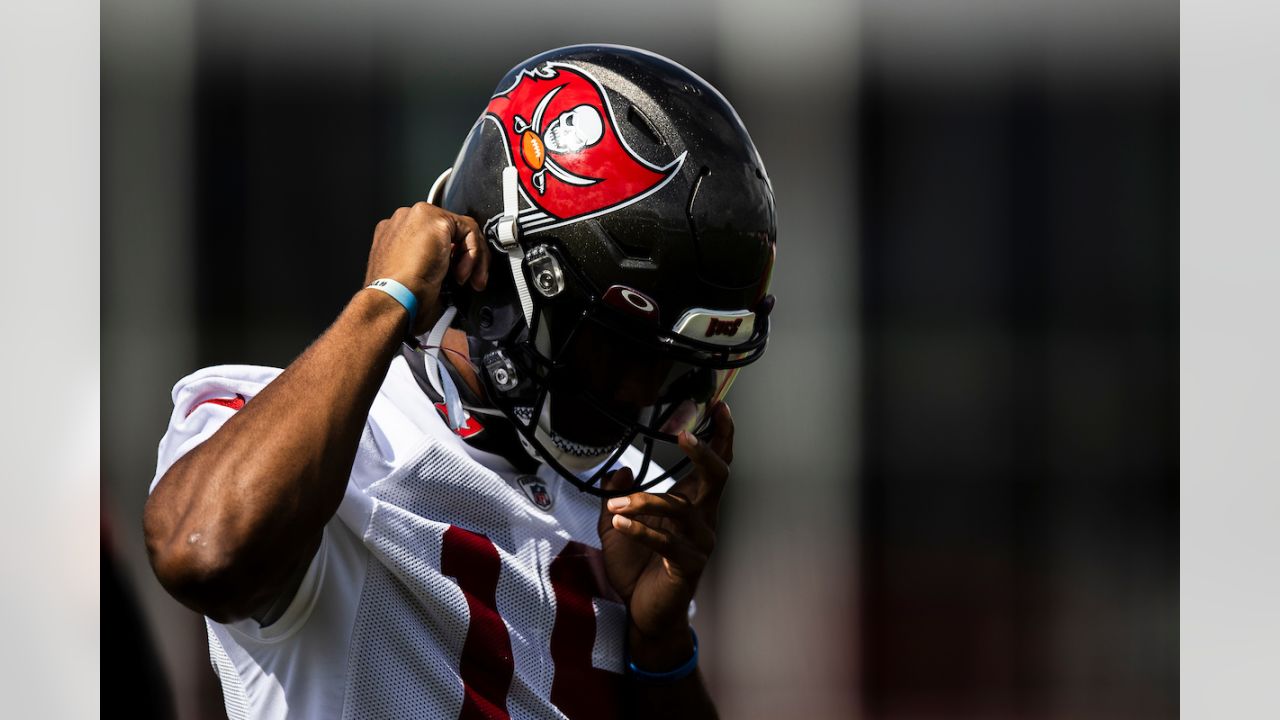 Bucs' Alex Cappa Fully Participates In 2021 Minicamp - Bucs Report