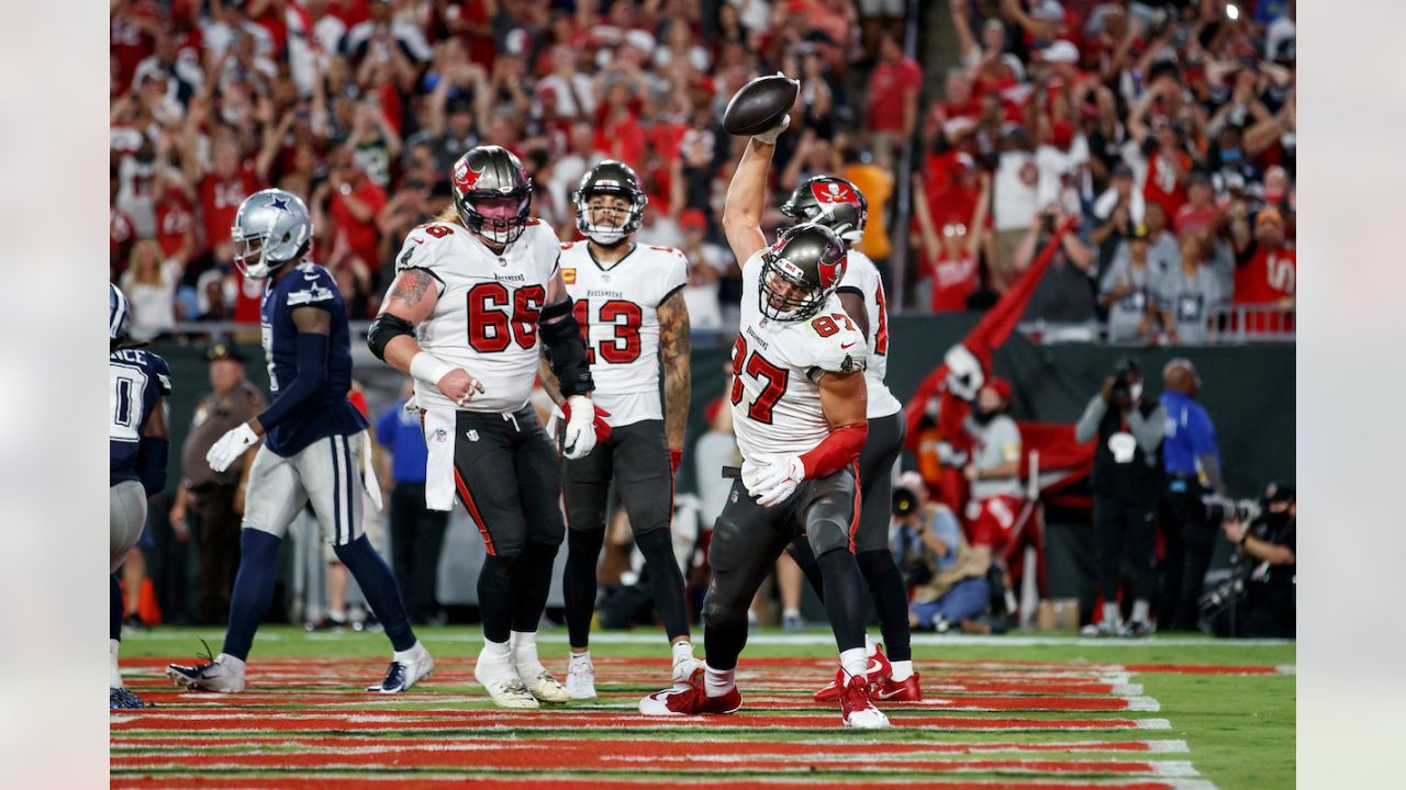 Tampa Bay Buccaneers tight end Rob Gronkowski (87) celebrates