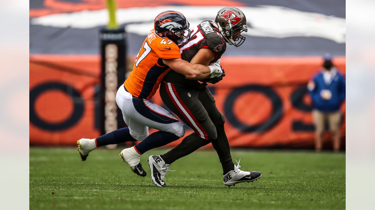 Tom Brady shows off with three TD passes as Buccaneers beat Broncos, 28-10  - The Boston Globe