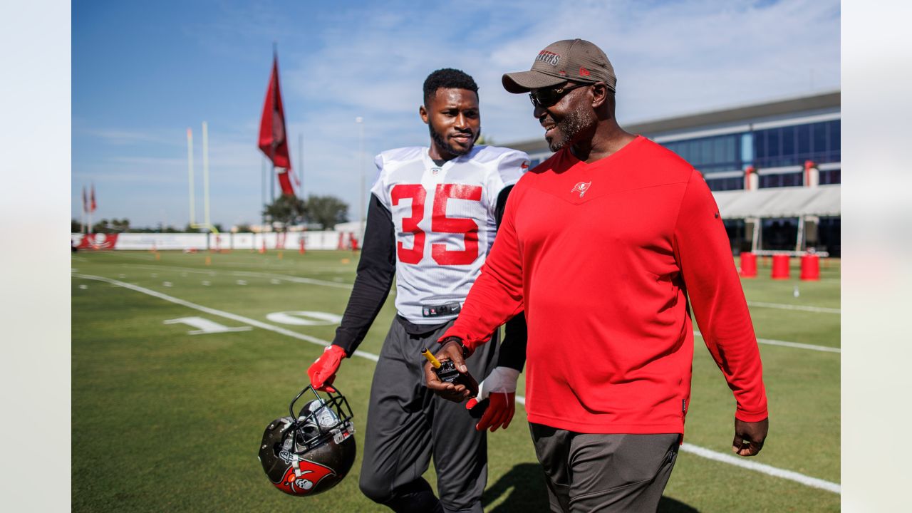 June 11, 2023, Tampa, Florida, USA: Tampa Bay Buccaneers cornerback Jamel  Dean (35) attends the Bucc