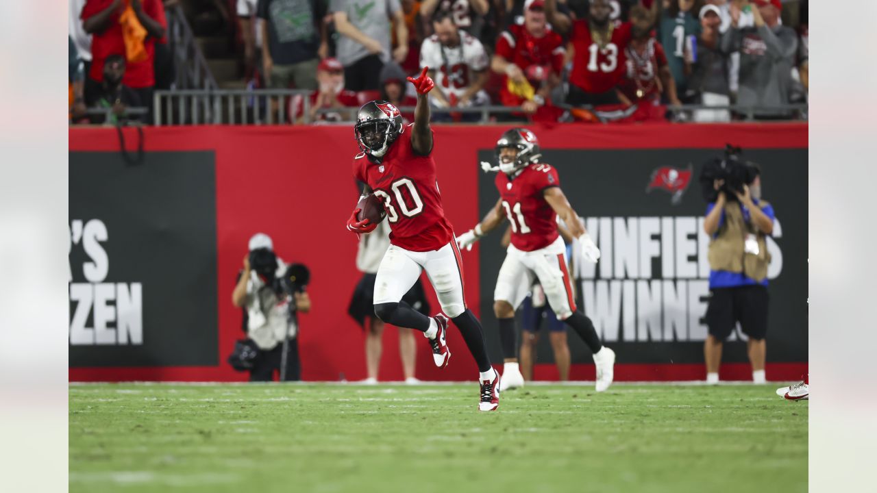 FOX Thursday Night Football after an NFL football game between the  Philadelphia Eagles and the Tampa Bay Buccaneers on Thursday, Oct. 14,  2021, in Philadelphia. (AP Photo/Matt Rourke Stock Photo - Alamy