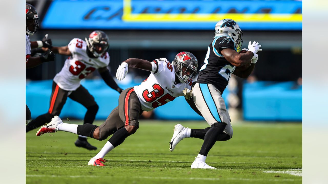 Tampa Bay Buccaneers 46-23 Carolina Panthers: Ronald Jones runs to